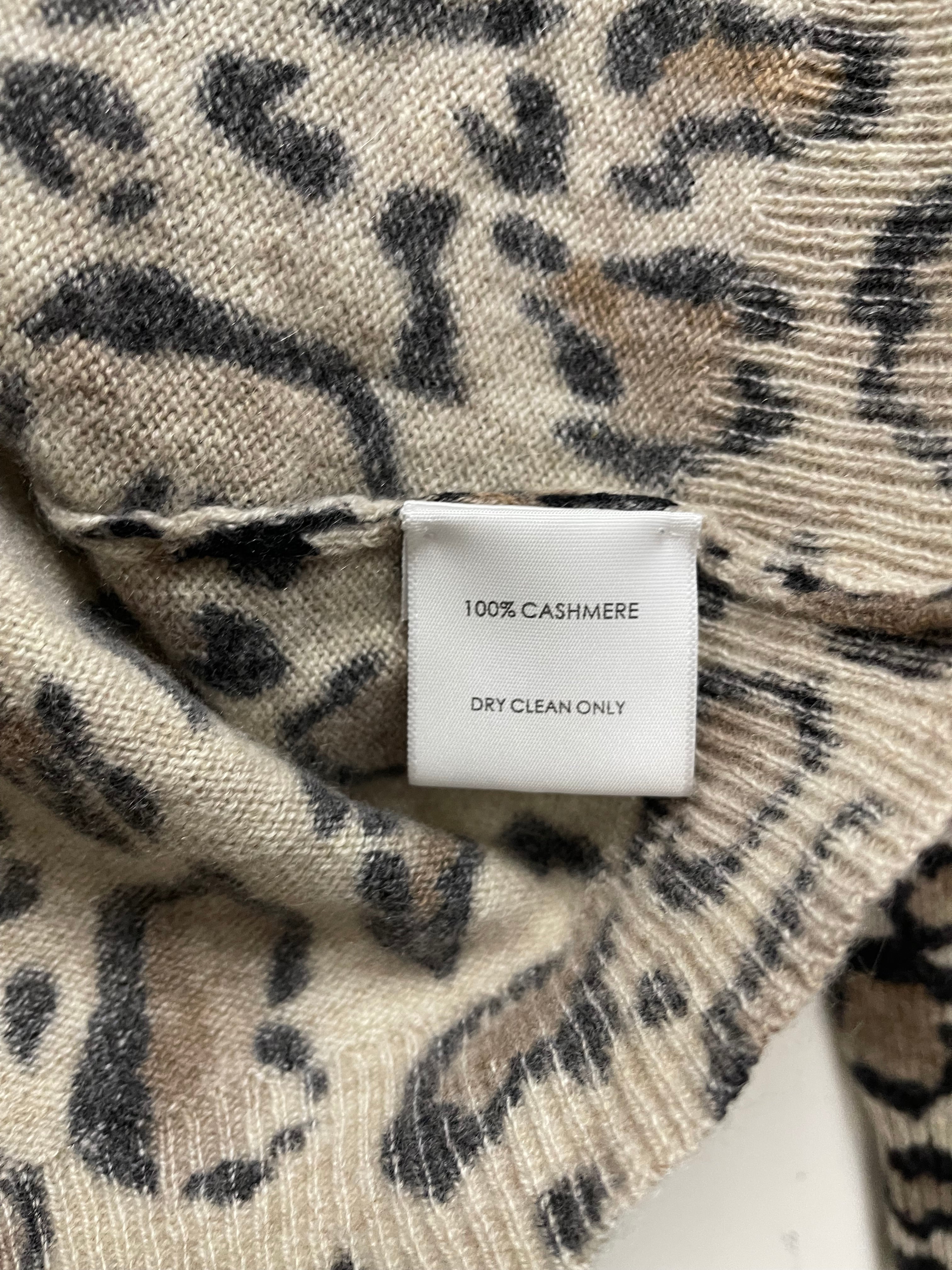 White and Warren Leopard Print L