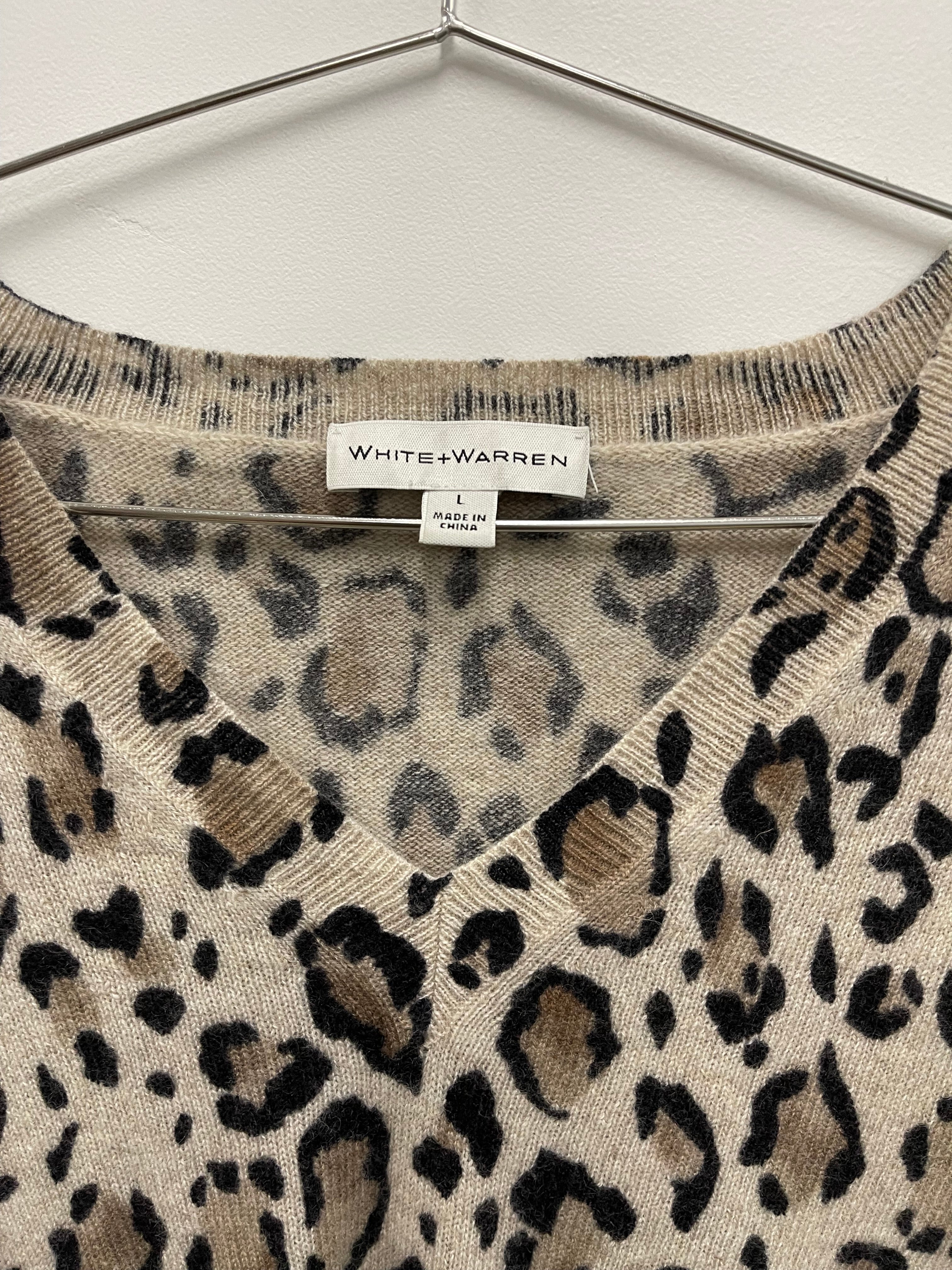 White and Warren Leopard Print L