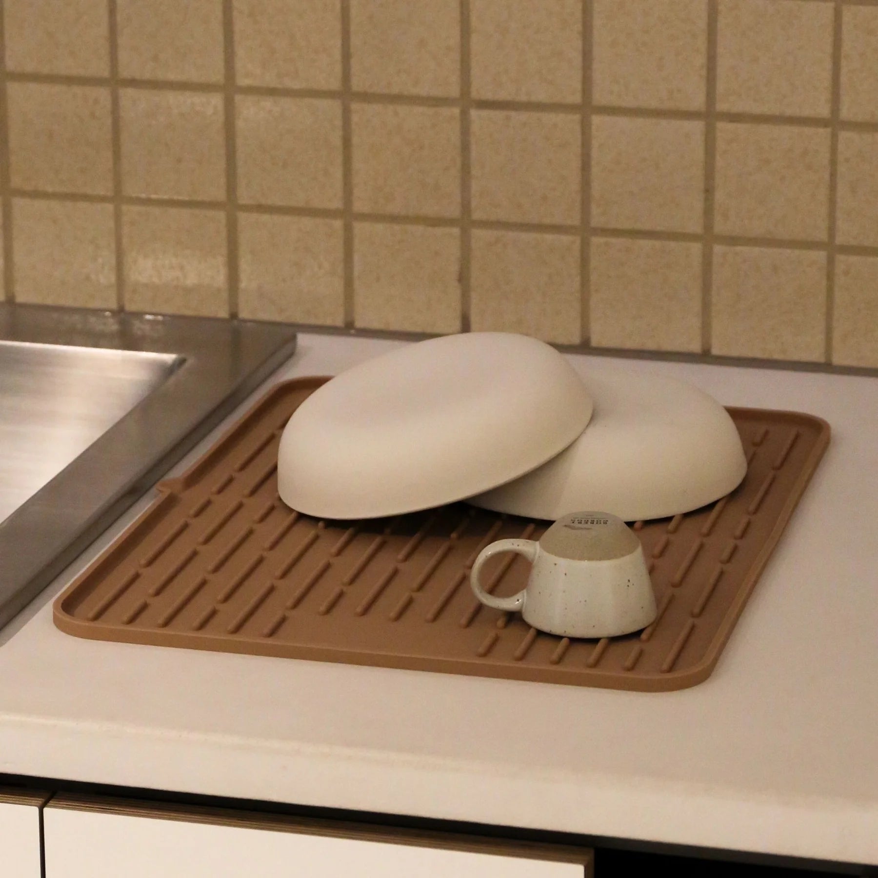 Folding Silicone Drying Mat Large w/ Drainage Mouth