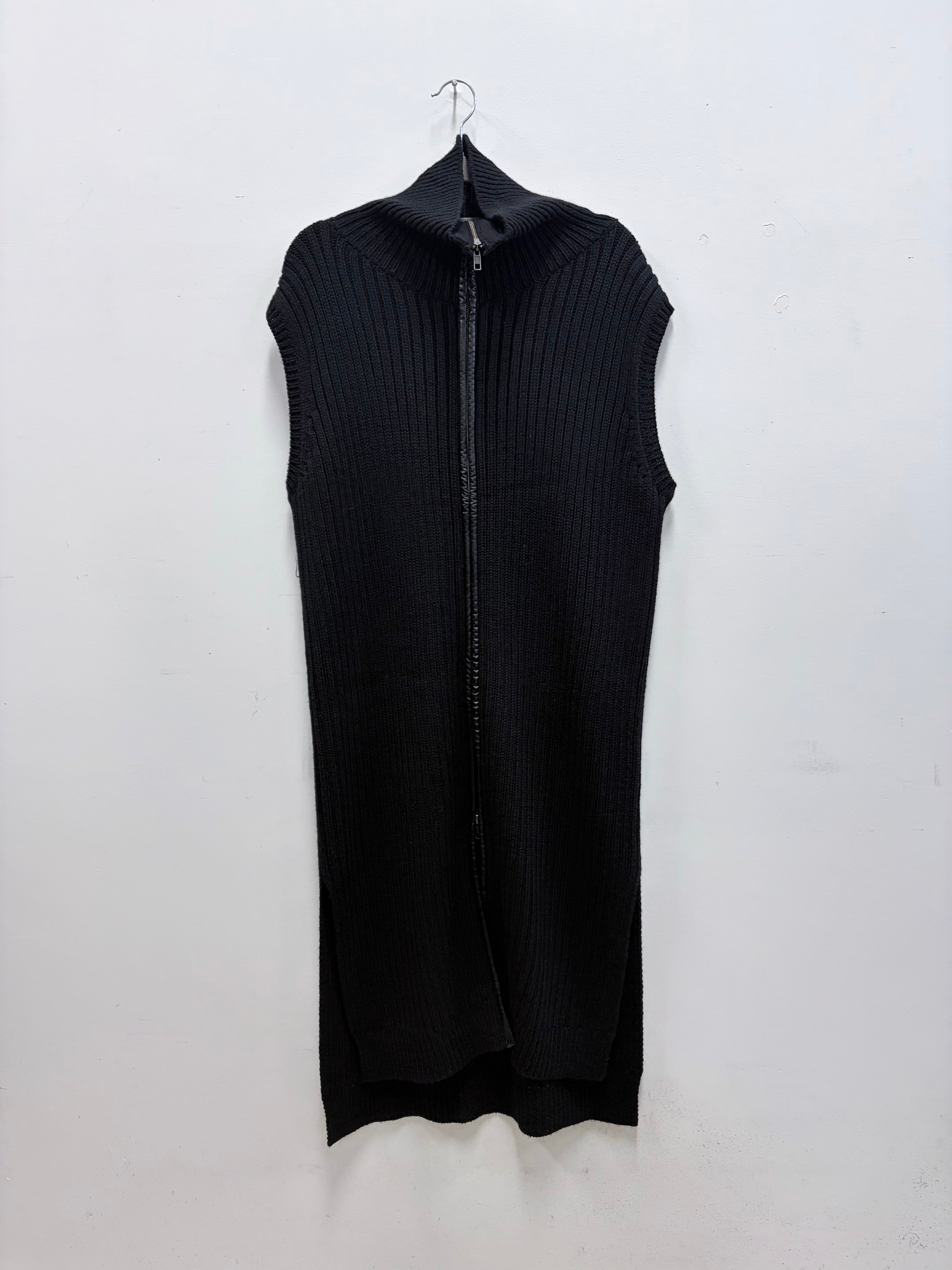 Wayne Cooper  knit vest M