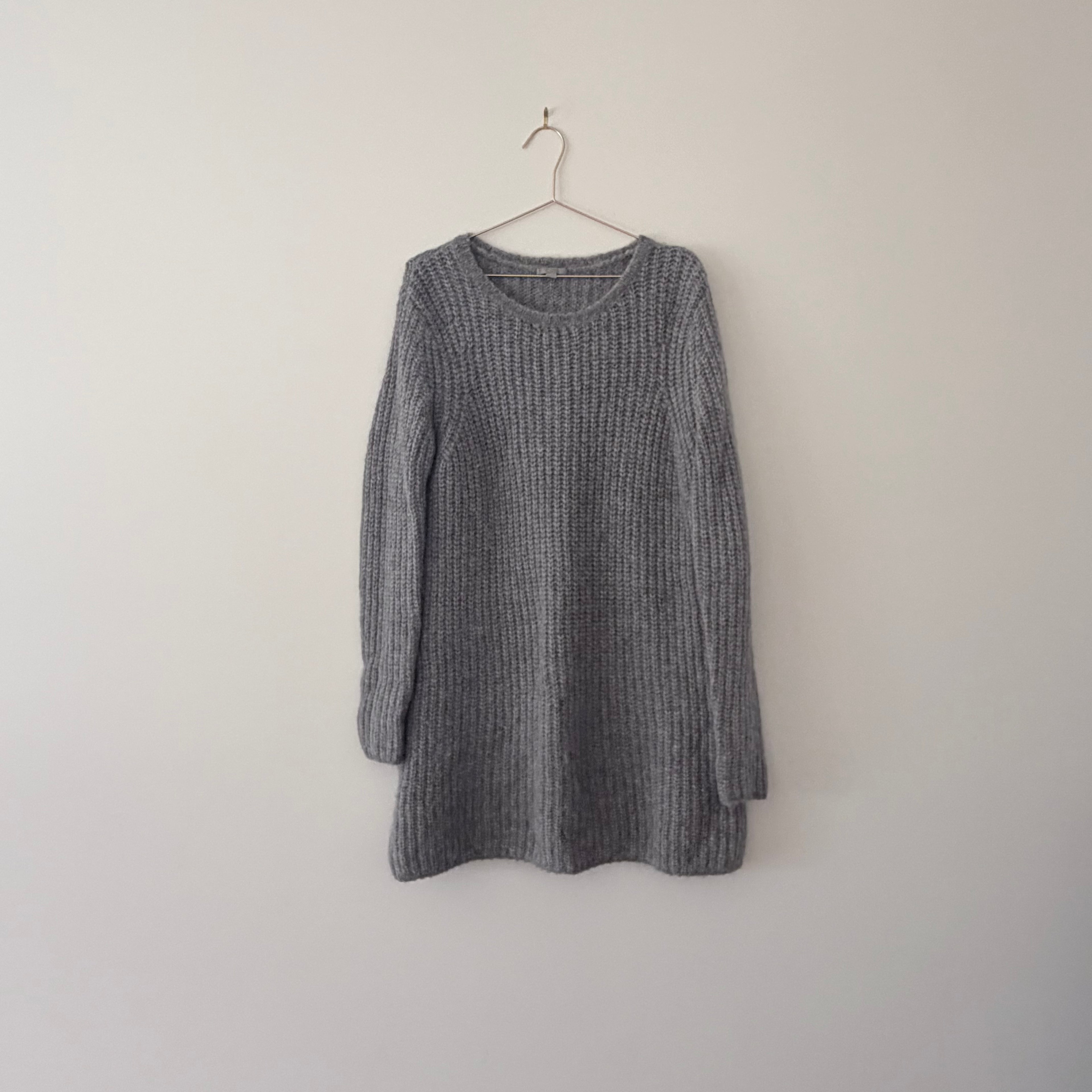 COS knitted dress - L