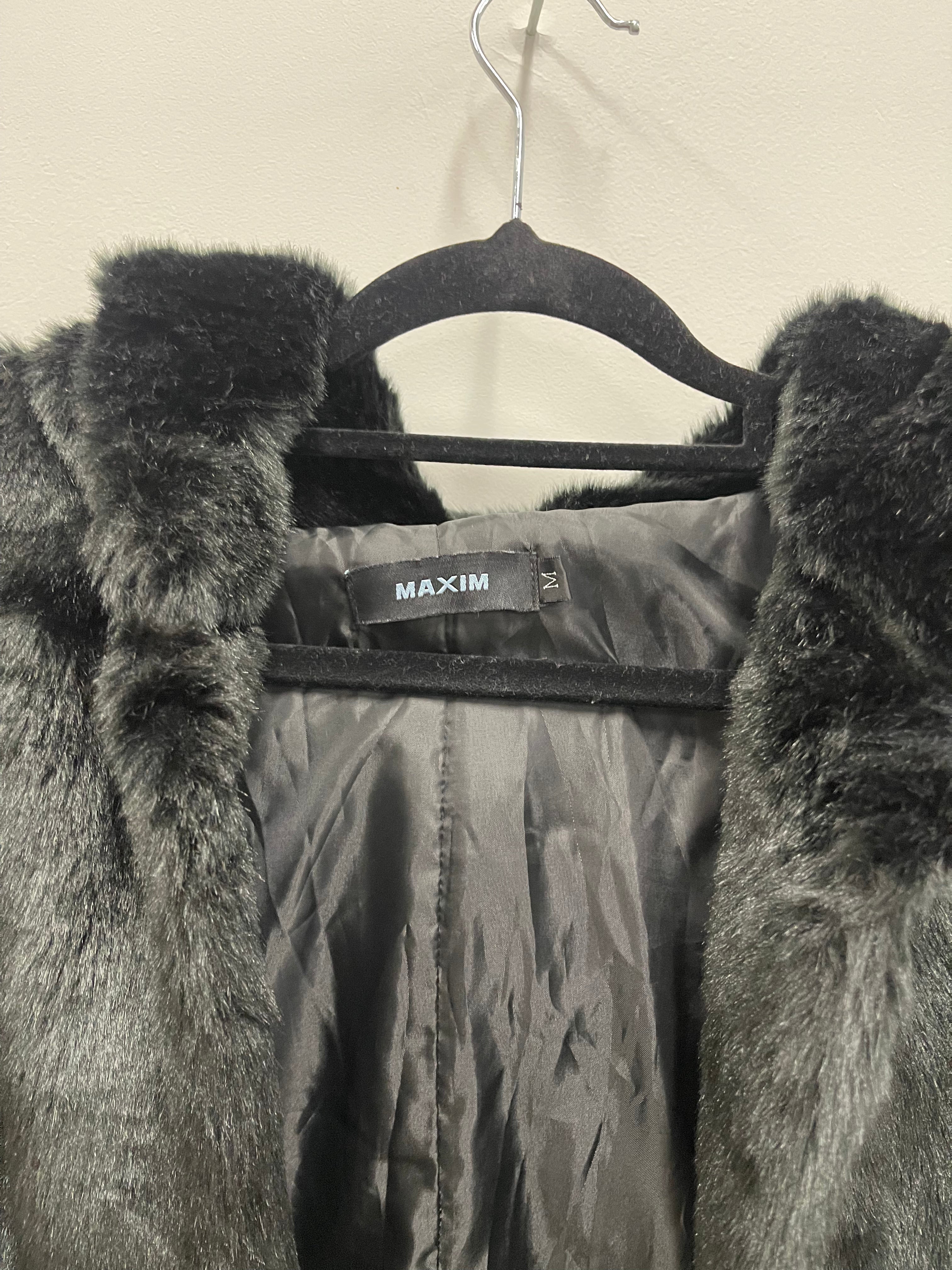 Maxim Black Faux Fur Vest M