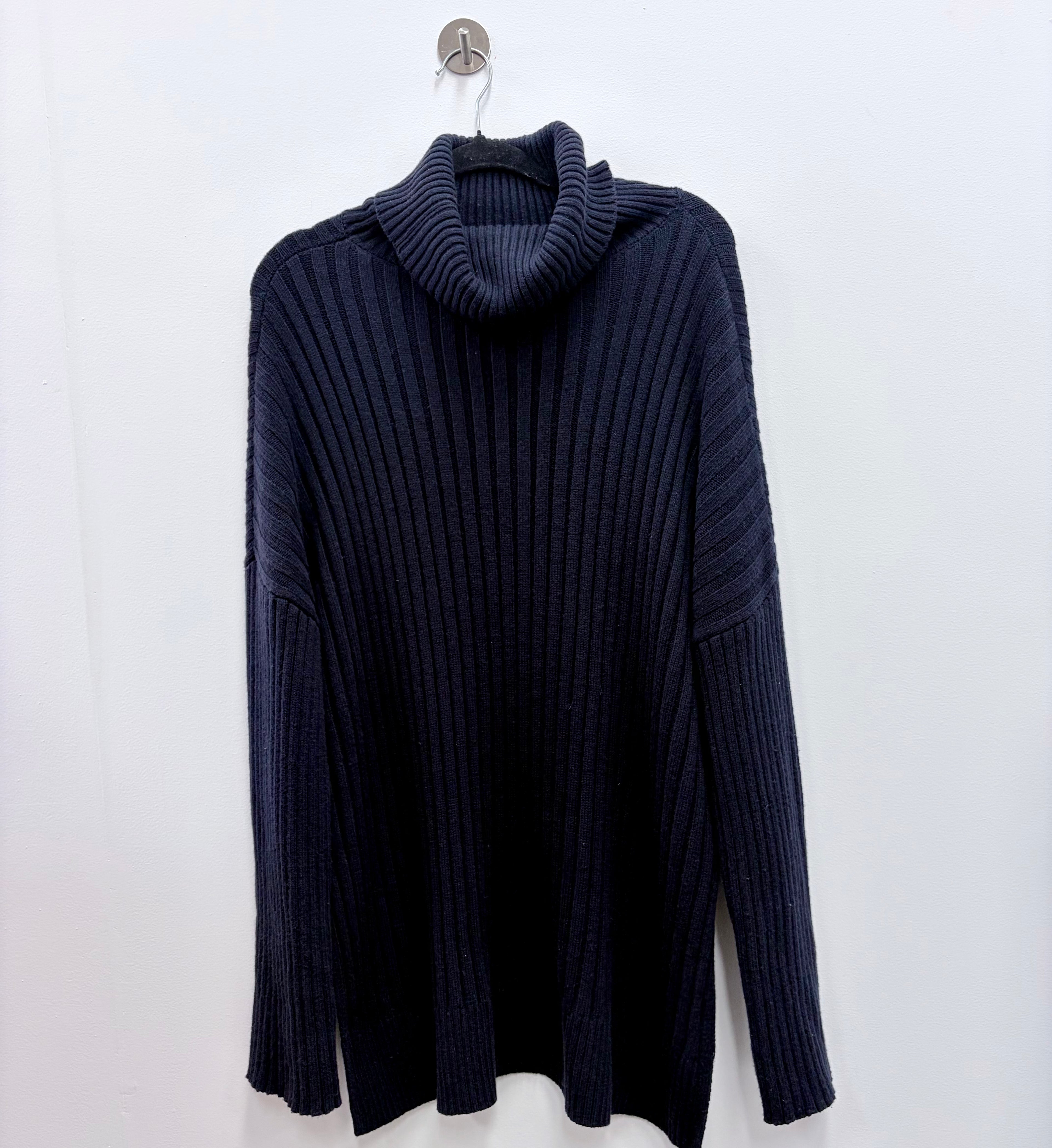 Seed Navy Knit - L