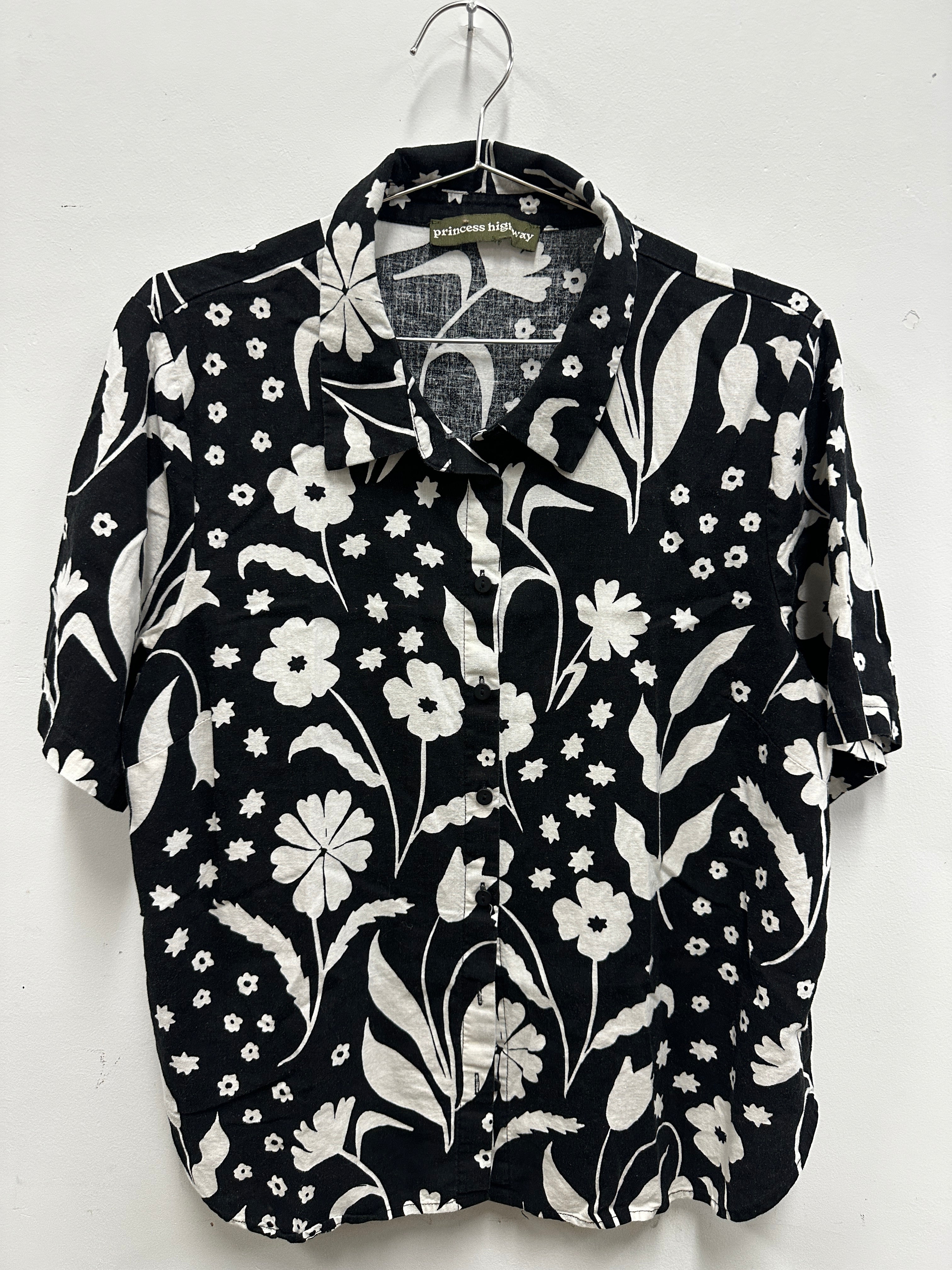 Princess highway black and white shirt sleeve shirt - 16