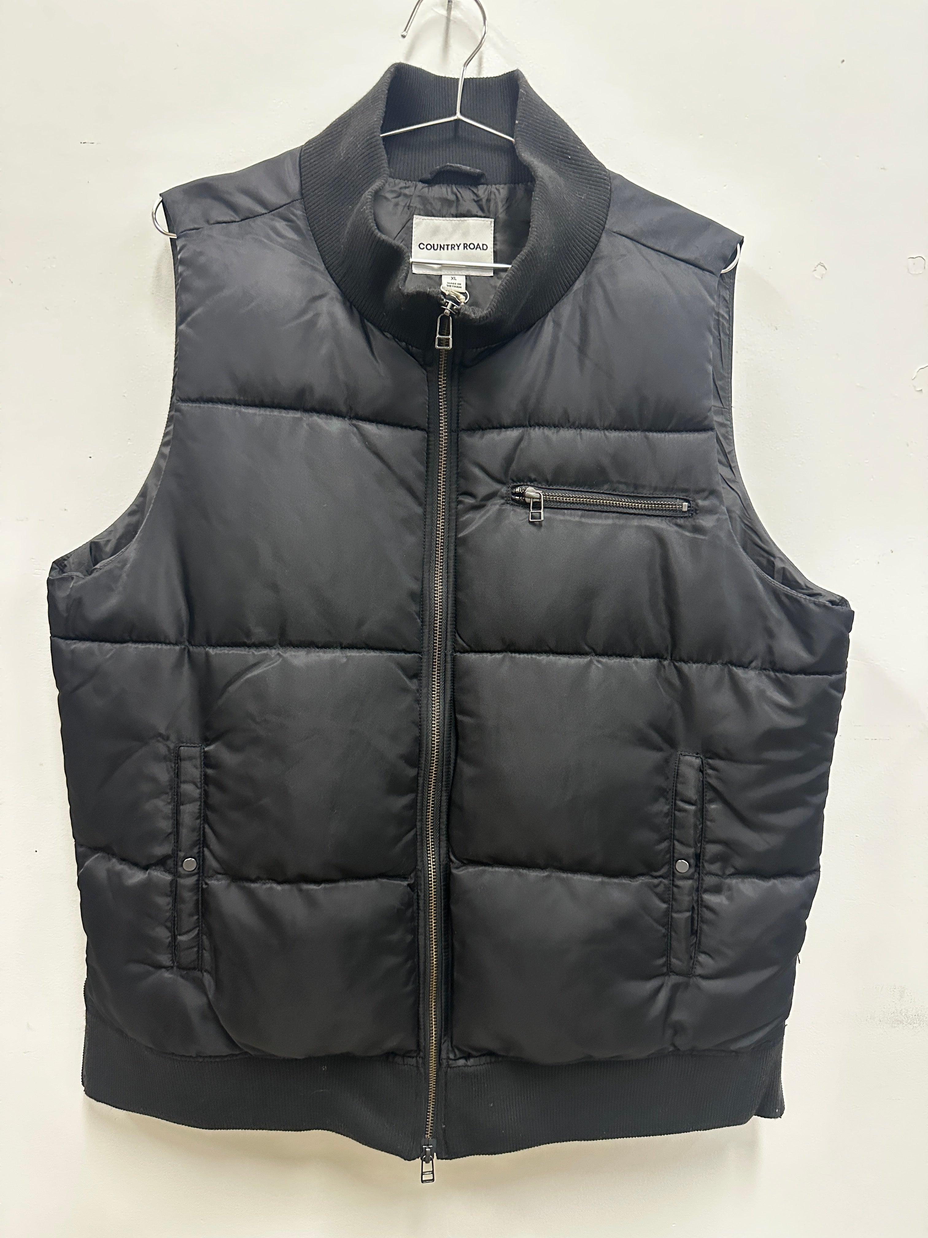 Country Road Black Satin Puffer Vest - XL