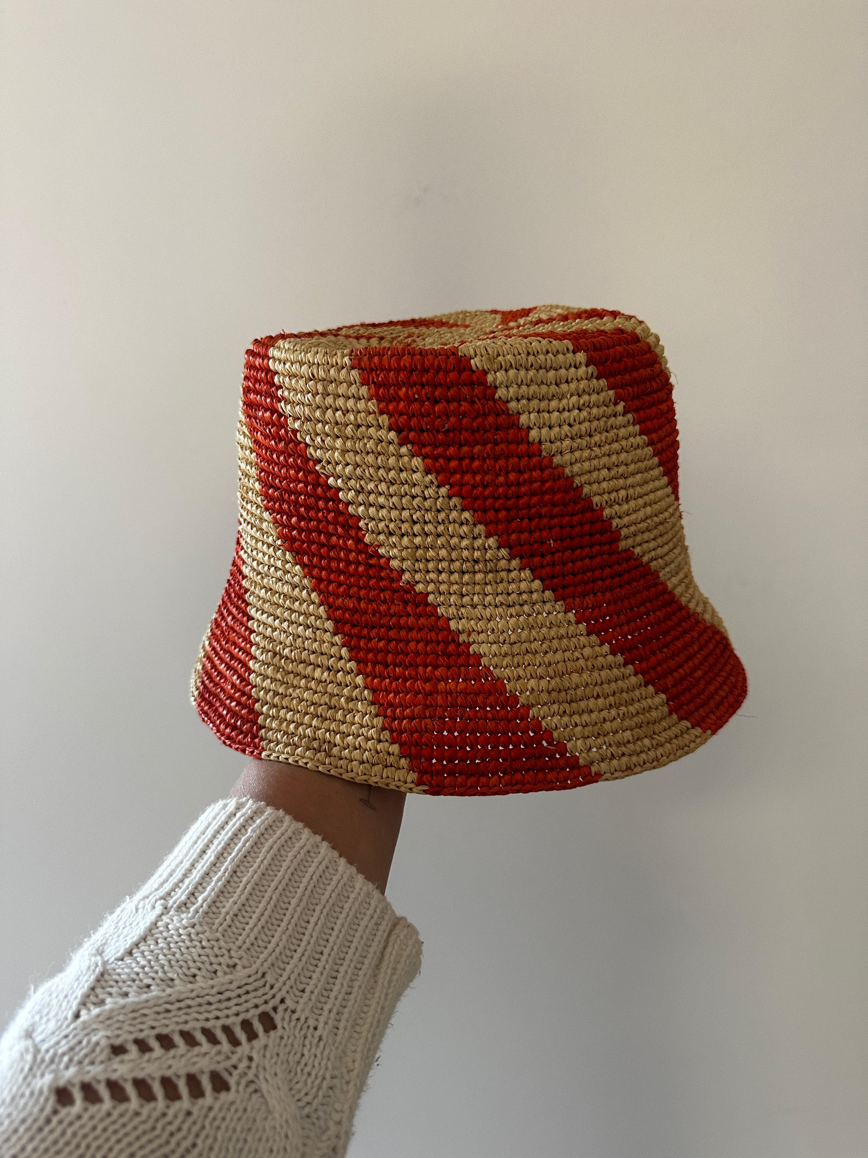 Jace Banu Bucket Hat - M