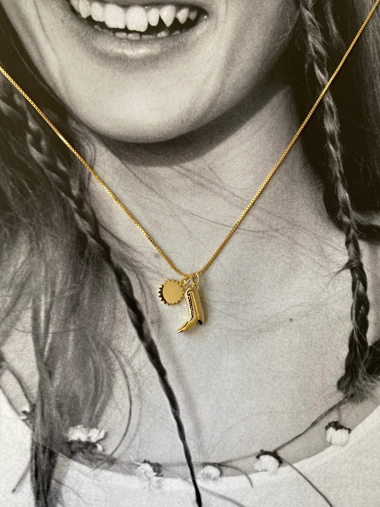 Texas Sun Necklace - Boot + Sun w Box Chain