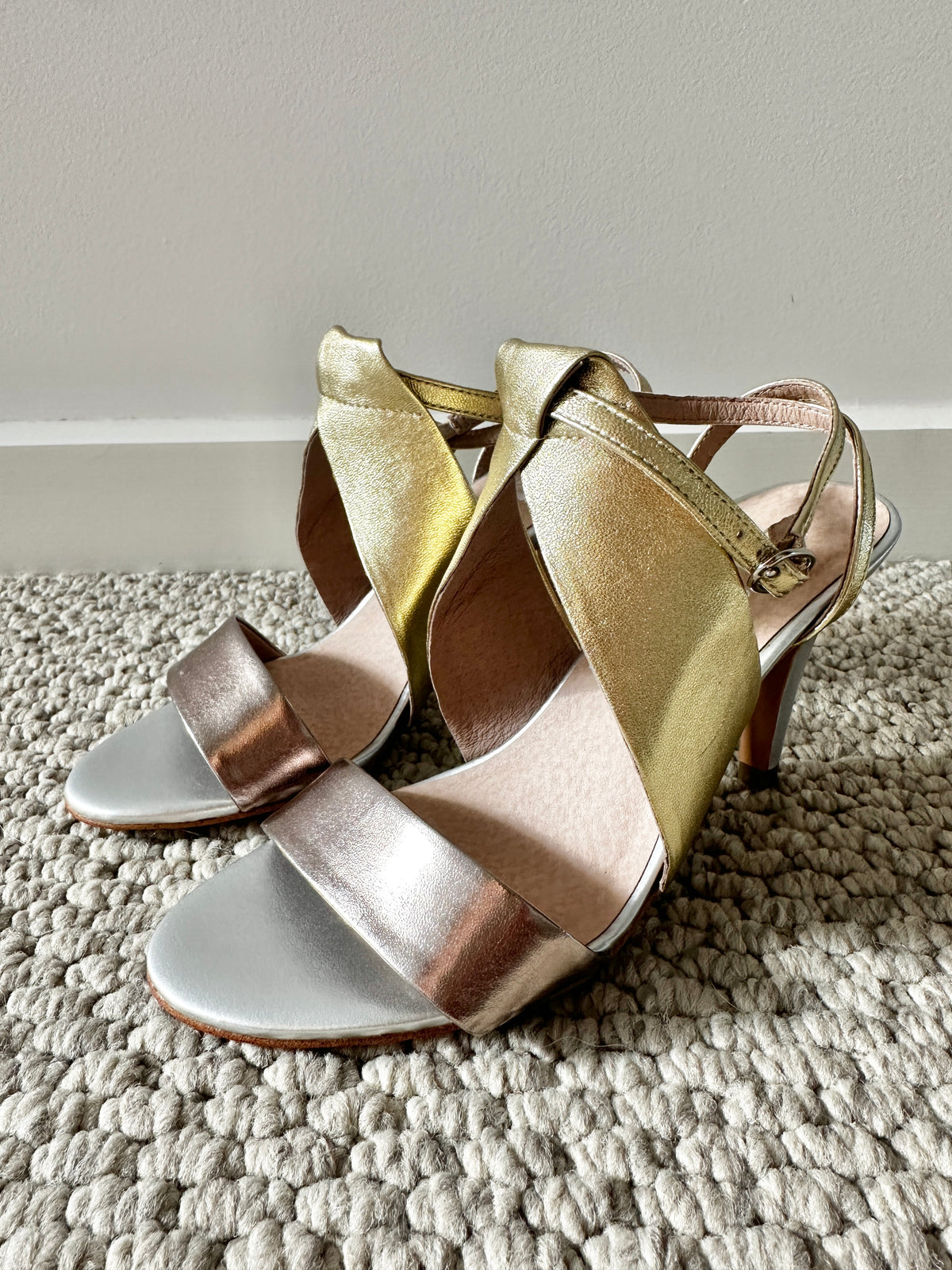 Zola Hattie metallic cocktail heels Brand New - 38