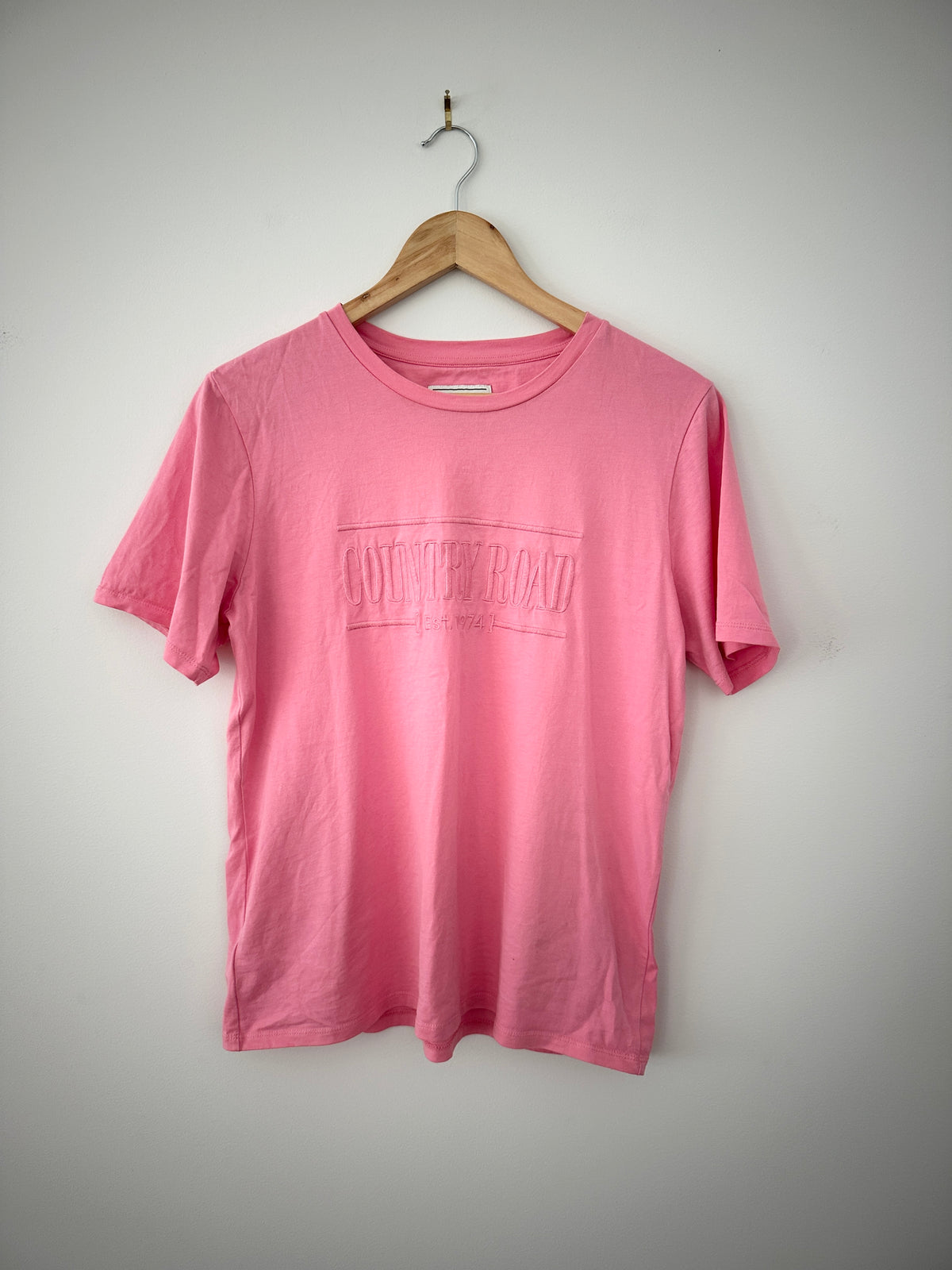 Country Road Tshirt - S