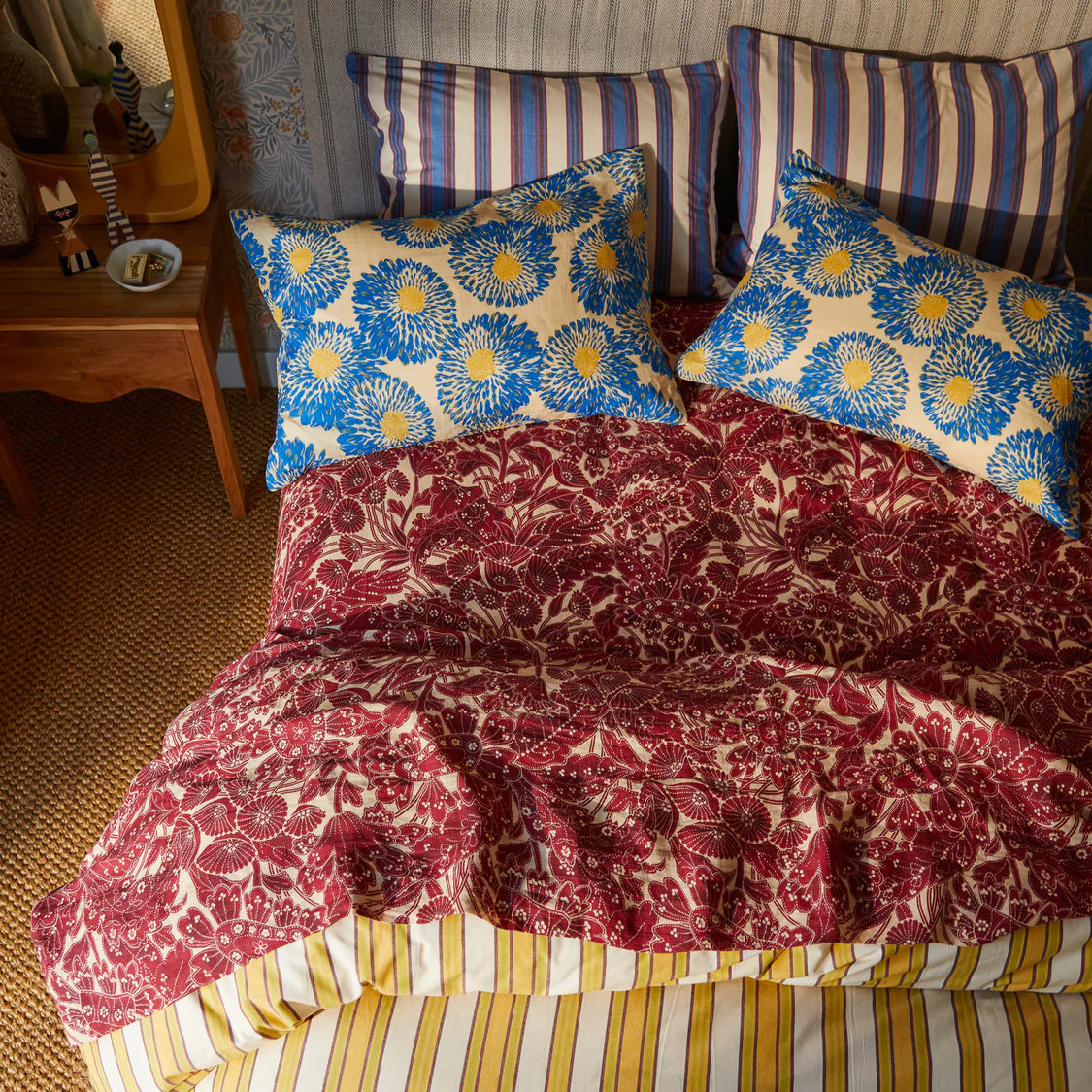 Lucia Linen Sheets - Crimson